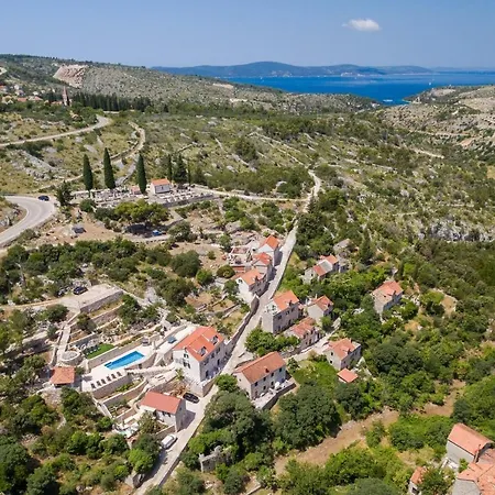 Villa Luka Brac *