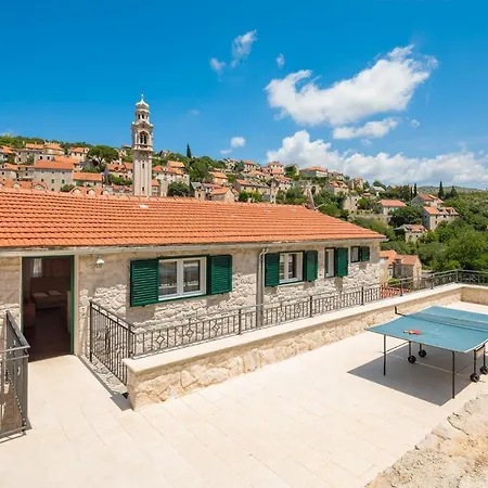 Villa Luka Brac *