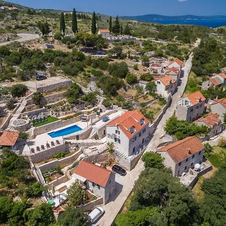 Luka Brac Villa Lozisce