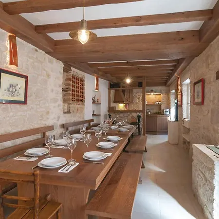 Luka Brac Villa *